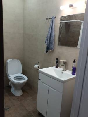ფოტო 5: ქირავდება  ბინა.  ცინცაძის ქ. N17,   596111900.