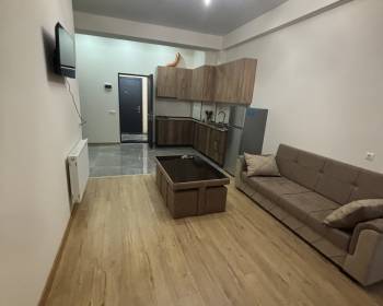 ქირავდება 2 ოთახიანი ბინა