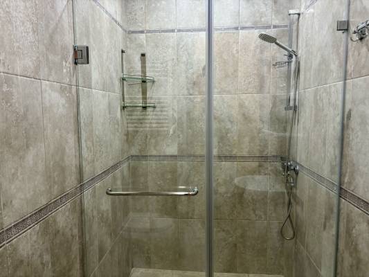 ფოტო 9: ქირავდება ბინა ლაქშერი ჰაუსში