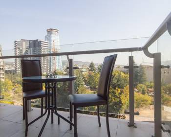 593 12 40 52 პეკინის დასაწყისი მაკდონალდის უკან ახალაშენებულში