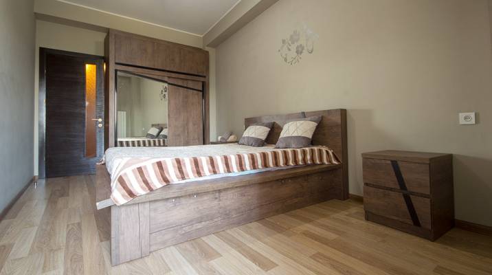 ფოტო 5: 593 12 40 52 პეკინის დასაწყისი მაკდონალდის უკან ახალაშენებულში