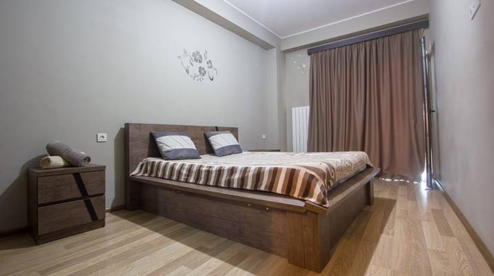 ფოტო 7: 593 12 40 52 პეკინის დასაწყისი მაკდონალდის უკან ახალაშენებულში