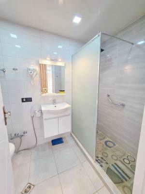 ფოტო 9: ბინა მარშალ გელოვანის გამზირზე