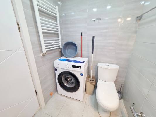 ფოტო 10: ბინა მარშალ გელოვანის გამზირზე