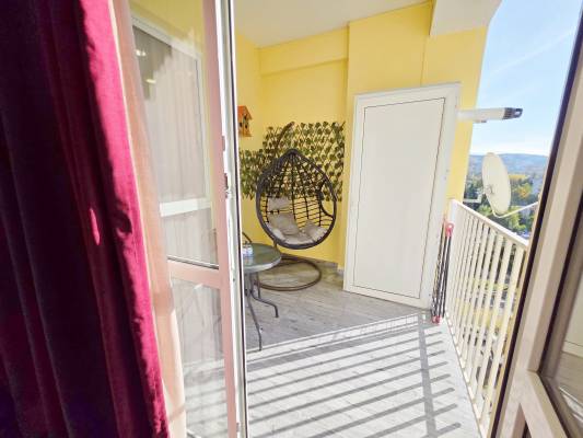 ფოტო 12: ბინა მარშალ გელოვანის გამზირზე