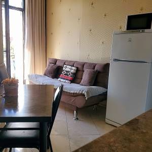 ქირავდება მყუდრო ბინა დღიურად და საათობრივად.