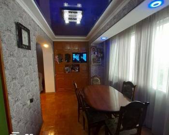 ქირავდება ბინა დღიურად ფოთში.