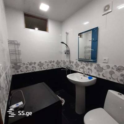 ფოტო 3: ქირავდება ბინა დღიურად ფოთში.