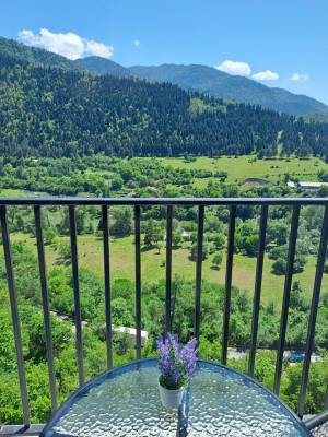 ფოტო 9: ქირავდება ახალი გარემონტებული აპარტამენტი სტუდიო