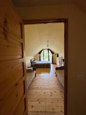 ფოტო 6: ქირავდება ორ ოთახიანი აპარტამენტი აივნითა და მთის ულამაზესი ხედით