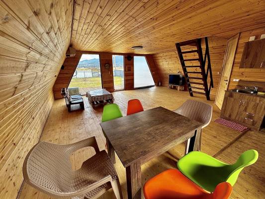 ფოტო 8: ქირავდება კოტეჯები ნატახტარში