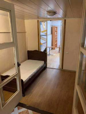 ფოტო 1: ქირავდება კერძო სახლი საბურთალოზე