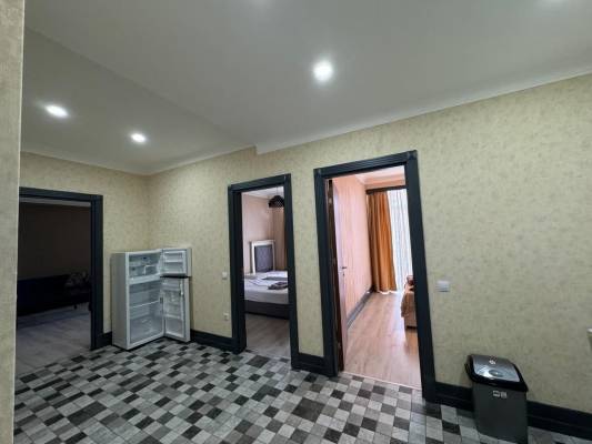 ფოტო 2: ქირავდება ბინა ბათუმში