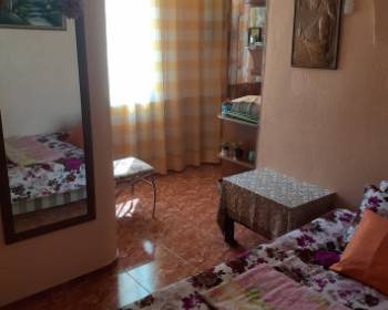 მობ:577302248,  ბათუმი ზურაბ გორგილაძის ქუჩა#54,  ქირავდება დღიურად.