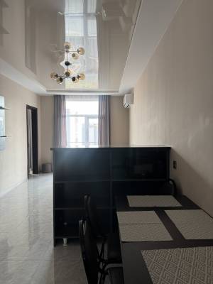 ფოტო 11: ქირავდება