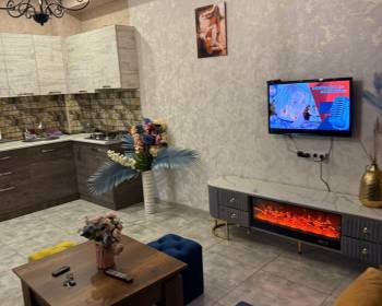 ქირავდება საათობით და დღიურად კიკვიძის ბაღთან! კომფორტული ბინა იდეალური სისუფთავით. ფასი დროის მიხედვით იწყება 45 ლარიდან