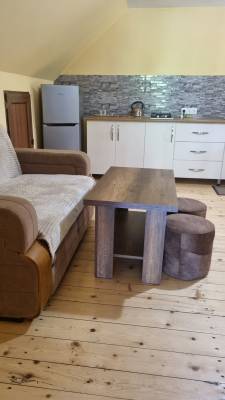 ფოტო 9: ქირავდება ორ ოთახიანი აპარტამენტი აივნითა და მთის პანორამული ხედით