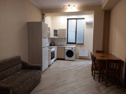 ფოტო 3: ქირავდება დღიურად და საათობრივად 3 ოთახიანი ბინა დიდ დიღომში