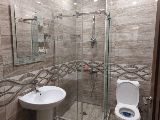 ფოტო 4: ქირავდება დღიურად და საათობრივად 3 ოთახიანი ბინა დიდ დიღომში