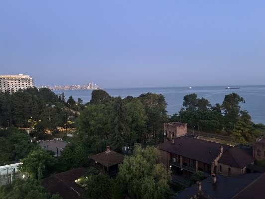 ფოტო 1: ქირავდება ბინა ბათუმში-მახინჯაურში