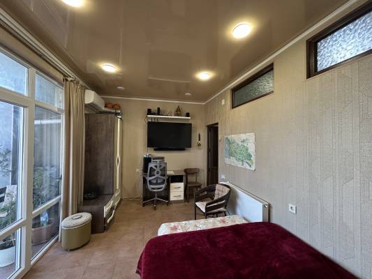 ფოტო 10: ქირავდება ბინა ბათუმში-მახინჯაურში