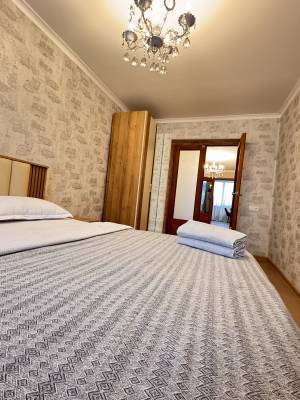 ფოტო 4: დელისის მეტროსთან დღიურად!