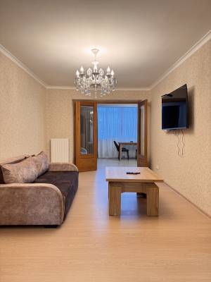 ფოტო 5: დელისის მეტროსთან დღიურად!