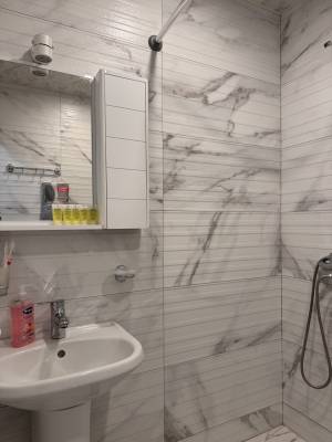 ფოტო 11: დელისის მეტროსთან დღიურად!