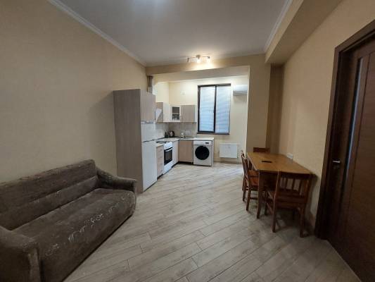 ფოტო 3: ქირავდება დღიურად და საათობრივად 3 ოთახიანი ბინა დიდ დიღომში