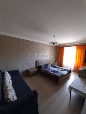 ფოტო 12: ქირავდება დღიურად ბინა ფოთში