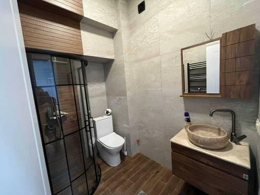 ფოტო 11: ქირავდება ბინა თელავში