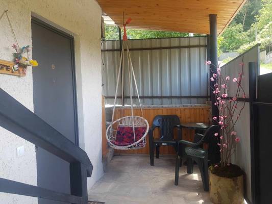 ფოტო 5: ქირავდება სტუდიოს ტიპის ბინა ყველა საჭირო ნივთითა და ინვენტარით