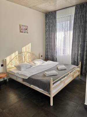 ფოტო 11: ქირავდება დღიურად “ეკო გარდენის” აპარტამენტები