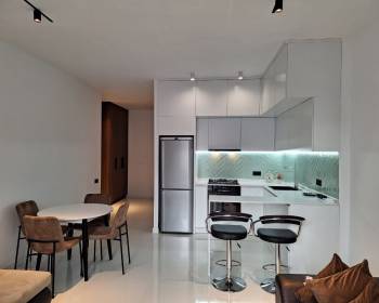 ქირავდება