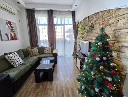 ფოტო 1: ბინა რუსთავილის მოედანზე