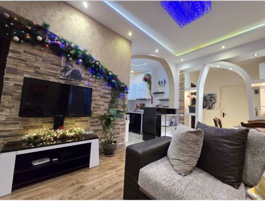 ფოტო 2: ბინა მთაწმინდაზე