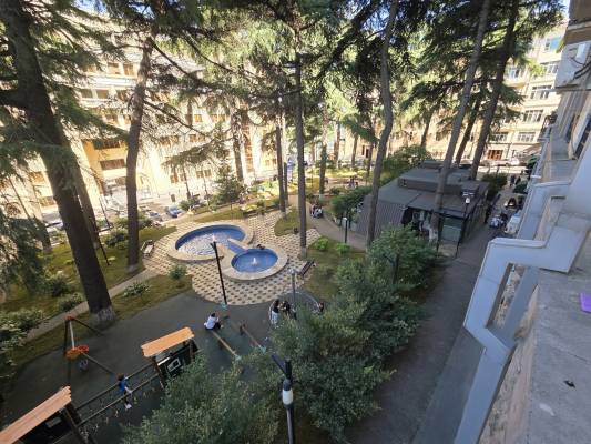 ფოტო 7: ბინა მთაწმინდაზე