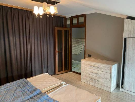 ფოტო 2: ქირავდება ბინა ბათუმში