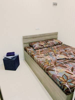 ფოტო 3: კიკვიძის  პარკთან  ქირავდება დღიურად ახალაშენებულ კორპუსში,  სუფთა,  კეთილმოწყობილი ბინა