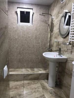 ფოტო 13: N&G House