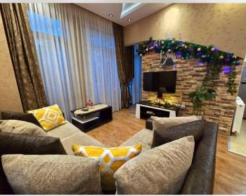 მყუდრო ბინა დღიურად რუსთაველის გამზირზე,  მთაწმინდა