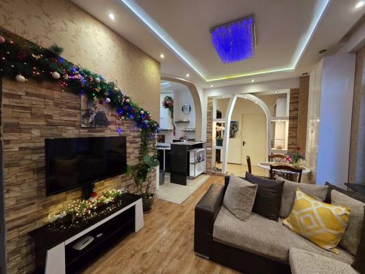 ფოტო 2: მყუდრო ბინა დღიურად რუსთაველის გამზირზე,  მთაწმინდა