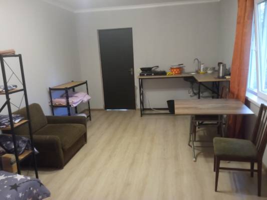 ფოტო 11: ქირავდება ოროთახიანი,  ცალკე სახლი