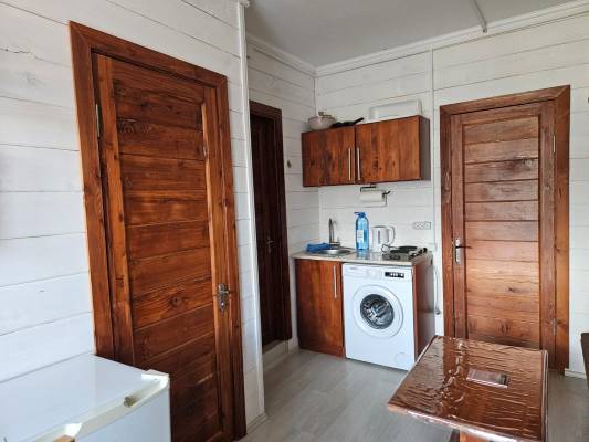 ფოტო 16: ქირავდება მგზავრებში,  ბინა ცალკე საძინებლით