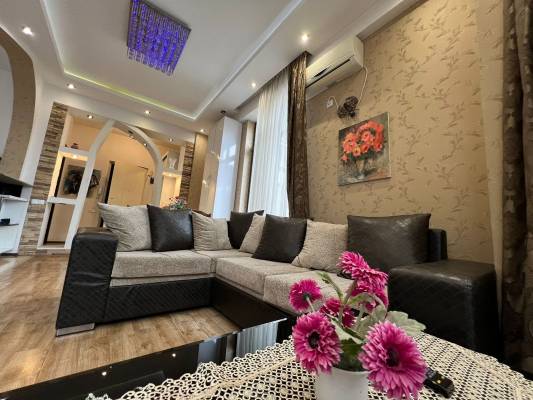 ფოტო 10: ქირავდება 2 ოთახიანი ბინა მთაწმინდაზე