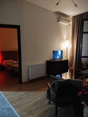 ფოტო 11: ქირავდება,