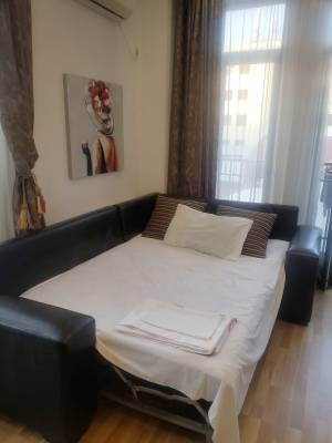 ფოტო 16: ბინა მეტრო თავისუფლების მოედანთან