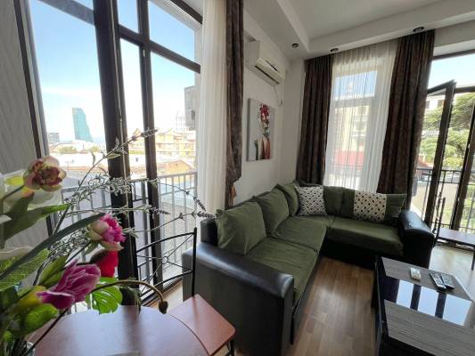 ფოტო 10: ბინა მთაწმინდაზე