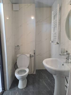 ფოტო 11: ქირავდება ახალი გარემონტებული აპარტამენტი სტუდიო