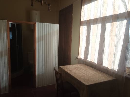 ფოტო 6: ქირავდება საოჯახო სასტუმრო ზუგდიდში